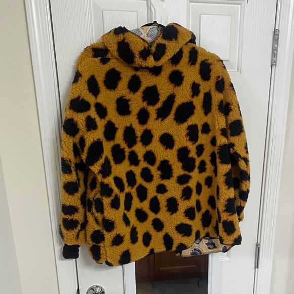 Like New - LulaRoe Teddy Bear borg-style Jacket - (XXS-S) - Picture 2 of 7